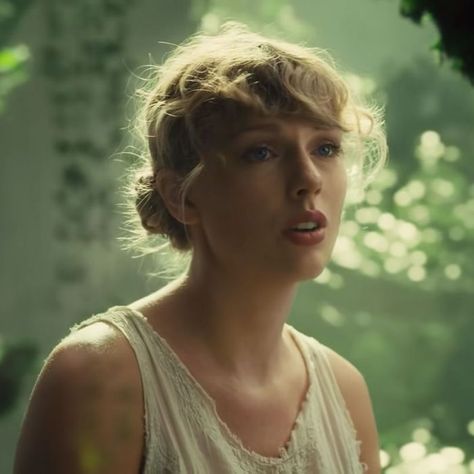 Taylor Swift Folklore, We Heart It, Taylor Swift, Swift, Trees, Lost, Blue