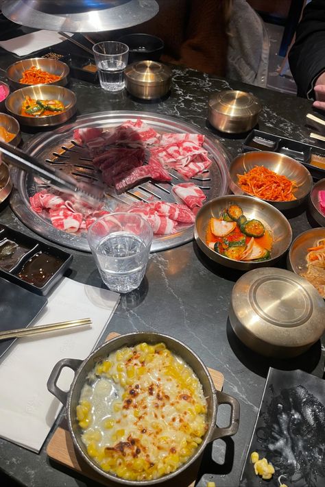 Korean Barbeque Aesthetic, Korean Summer Food, Korean Bbq Aesthetic, Barbeque Aesthetic, K Bbq, Gen Korean Bbq, Bbq Pics, Seoul Vibe, Korean Barbeque