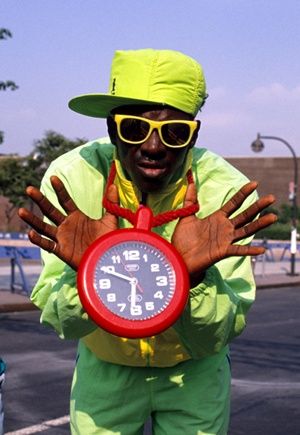 2. Flavor Flav was a major icon of the late 80s and is known for rocking clocks around his neck. Jamel Shabazz, Flavor Flav, 80s Hip Hop, Old School Music, Real Hip Hop, Hip Hop And R&b, Public Enemy, Hip Hop Art, 90s Hip Hop