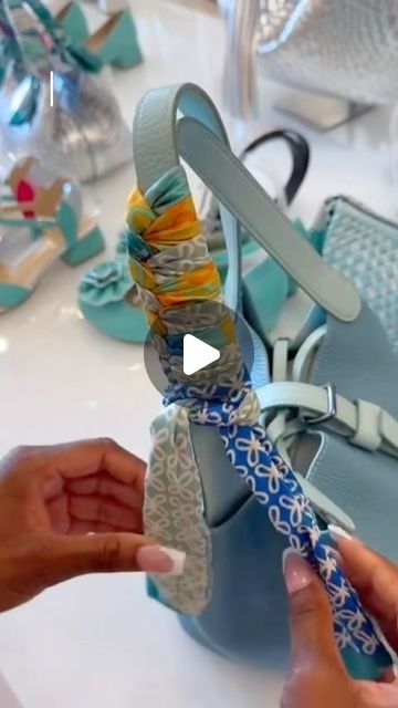 Jennifer Tattanelli on Instagram: "JTutorials Episode 1: How to Tie a Silk Scarf to Your Handbag 💕  Comment for more tutorial requests!  ~Ciao for now,  Jennifer💋  #JenniferTattanelli #JT #JTutorials #SilkScarf #Handbag #MadeInItaly" Diy Purse Scarf, Fold A Scarf, Scarf On Bag, How To Fold Scarf, Tie A Silk Scarf, Purse Scarf, Fashion Hacks, Twilly, Purse Strap