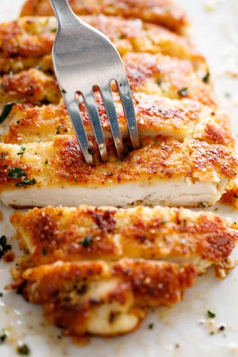 Parmesan Crusted Chicken Breast, Baked Parmesan Crusted Chicken, Parmesan Crusted Chicken Recipe, Crusted Chicken Breast, Crusted Chicken Recipes, Cafe Delites, Chicken Breast Recipes Easy, Chicken Slices, Parmesan Crusted Chicken