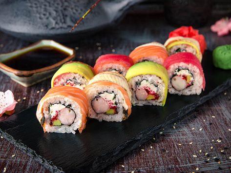 Rainbow Roll Sushi, Resep Sushi, Nashville Restaurants Best, Menu Sushi, Rainbow Roll, Sushi Menu, Types Of Sushi, Tapas Dishes, Sushi Chef