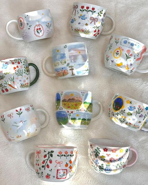 Diy Pottery Painting, Heartfelt Thanks, Hand Painted Mugs, Pretty Mugs, Keramik Design, Painted Mugs, Pottery Crafts, Diy Pottery, Ceramics Pottery Art