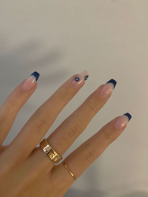 Aesthetic Summer Nails 2024, Nails Inspo Summer 2024, Simple Nail Inspo Trendy, Simple Summer Nail Ideas 2024, Nails For Valentines, Nails Shorts, Evil Eye Nails, Hello Nails, Simple Gel Nails