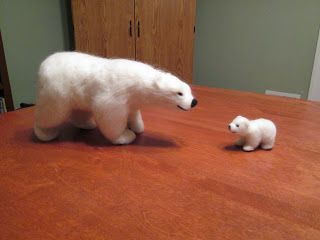 Needle felting Polar bear tutorial Felted Polar Bear, Where We Left Off, Felting Tutorial, Felt Dragon, Needle Felting Tutorial, 3d Figures, Needle Felting Tutorials, Needle Felting Projects, Paw Pads