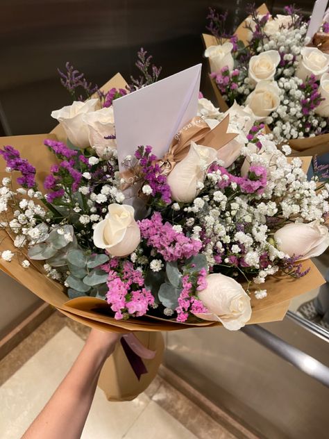 Moms Birthday Aesthetic, Mom Birthday Aesthetic, Mothers Day Flowers Bouquet Mom, Bouquet For Mom Birthday, Flower Bouquet For Mom Birthday, Party Snap, 7th Month, Prettiest Flowers, Birthday Month Flowers