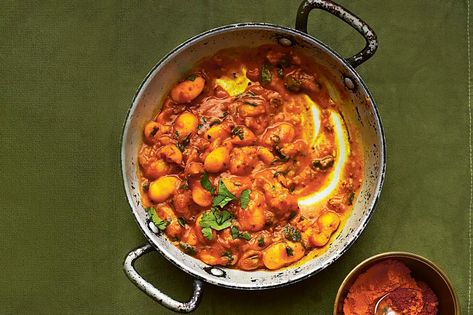 Butter bean curry (Gujarati Rangoon na vaal) Gujarati Vegetarian Recipes, Veggie Korma, Easy Vegan Curry, Chickpea And Potato Curry, Olive Magazine, Bean Curry, Vegan Chickpea Curry, Curry Recipes Vegetarian, Vegan Curry Recipes