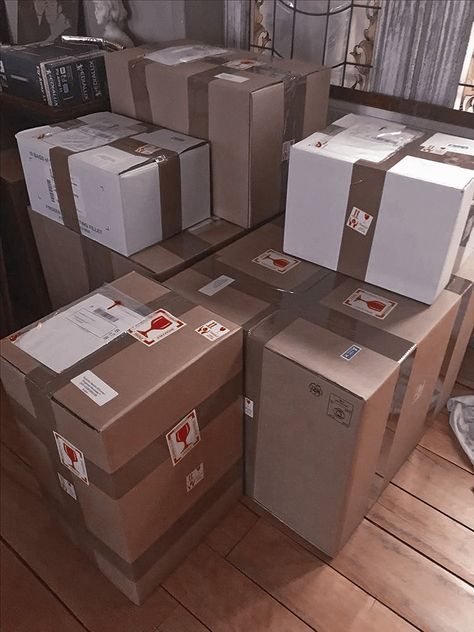 Shipping Packages Aesthetic, Stephanie Archer, Behind The Net, Brand New House, Career Vision Board, Small Business Inspiration, Vision Board Manifestation, Moving Boxes, Moving Day