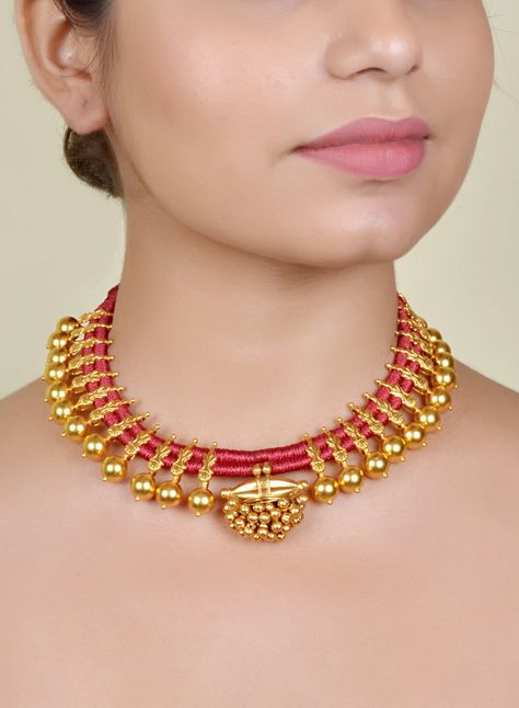 Beads Necklace Indian, Red Beads Necklace, Dholki Beads, Unique Choker Necklaces, Indian Choker Necklace, Gold Earrings Models, Round Bead Necklace, Gold Chain Design, Necklace Indian