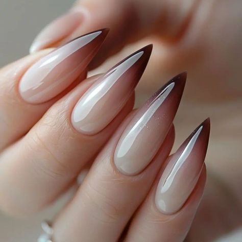 Nails Stelitto Natural, Simple Pointed Nails, Vampire Ombre Nails, Nail Inspo Short Stilleto, Natural Stiletto Nails Acrylics, Simple Alternative Nails, Medium Stilleto Nail Design, White And Red Ombre Nails, Classy Fall Nail Ideas