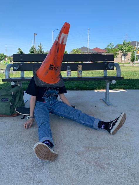 People With Cones On Their Heads, Person With Traffic Cone On Head, People With Traffic Cones On Their Heads, Cone Head Drawing, Traffic Cone Head Aesthetic, Cone Head Aesthetic, Tv Head Pfp, Traffic Cone Head, Aesthetic People Photography