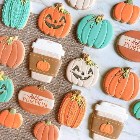 Fall Coffee Cup Cookies Decorated, Coffee Cup Decorated Cookies, Coffee Cookies Decorated, Fall Royal Icing Cookies, Coffee Cup Cookie, Fancy Sugar Cookies, Royal Cookies, Fall Creations, Cookies Fall