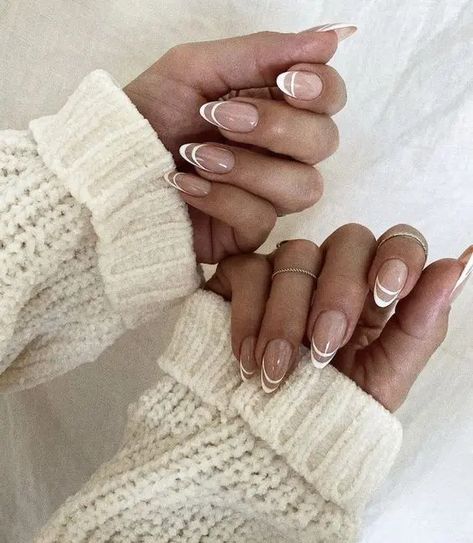 55+ Oval Nails That Are Hot Right Now | Designs For Oval Nails Modern French Tip Nails Short, Modern French Tip Nails, Modern French Tip, French Tip Nails Short, Neutral Nail Designs, New Years Nails, Nail Desi, Neutral Nail, Real Nails