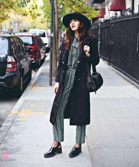 14 Outfits to Inspire Your Most Stylish Holiday Weekend Ever Silk Pant Suit, Natalie Off Duty, Black Duster, Style List, Cute Thanksgiving Outfits, Nyc Model, Boho Girl, Thanksgiving Outfit, Holiday Weekend