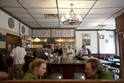 10 of NYC's Lost Diners from a Photo Project Documenting All of the City's Diners | Untapped Cities New York Diner, Ny Bagel, Vintage New York, Photo Projects, Special Places, Artist Inspiration, Lost, Vintage Photos, Diner