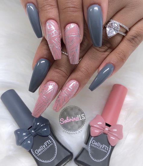 Pink Nails With Grey Tips, Pink Grey And Black Nails, Pink And Gray Nail Ideas, Gray And Pink Nails, Pink And Gray Nails, Grey And Pink Nails, Nails Design Classy, Boujie Nails, Classy Tips