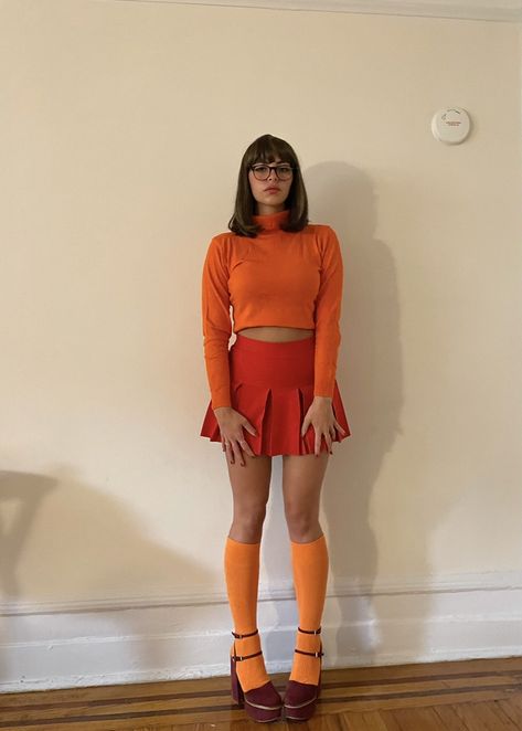 Daphne Halloween Costume, Velma Halloween Costume, Velma Costume, Velma Cosplay, Daphne Costume, Scooby Doo Halloween, Daphne And Velma, Classy Halloween Costumes, Pretty Halloween Costumes