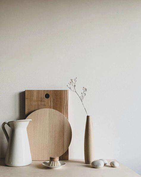 Minimalist kitchenware and hand-turned vases made from sustainable timber by UK design studio Brüün | New Finds - March 2021 | These Four Walls blog Japandi Moodboard, Minimal Ceramics, Minimalist Moodboard, Oak Chopping Board, Uk Design, Kitchenware Set, Classic Chandeliers, Japanese Architect, Muted Green