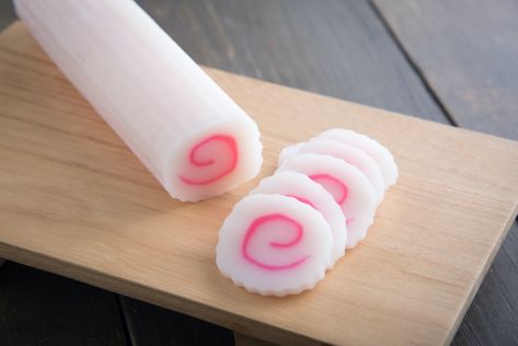 Narutomaki Recipe: How to Make Narutomaki Fish Cakes - 2021 - MasterClass Best Ramen Recipe, Ramen Party, Ramen And Sushi, Ramen Toppings, Udon Soup, Clean Eating Kids, Fish Cakes Recipe, How To Make Fish, How To Make Ramen