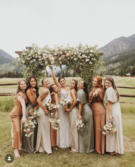 Earth Tone Flowers, Western Chic Wedding, Big Sky Wedding, Earth Tone Wedding, Sky Wedding, Earth Tone Dress, Wedding Color Pallet, Fall Bridesmaids, Big Sky Montana