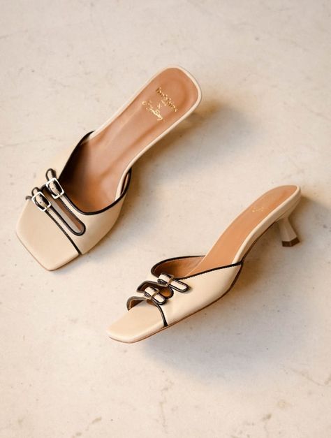 Bobbies - Sunny shoes in precious leather for women Bobbies Shoes, Fairytale Shoes, Shoes Heels Classy, Wedge Loafers, Beige Colour, Fancy Shoes, Girly Shoes, Shoe Inspo, Clean Shoes