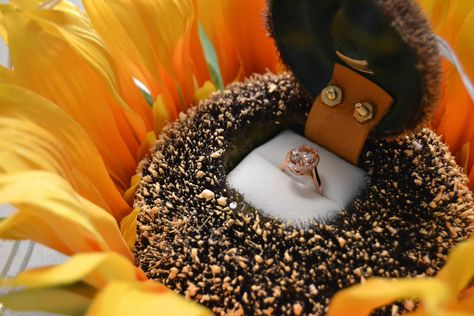 I'm not into sunflowers but this FLOWER ring box is pretty amazing Unique Engagement Ring Box, Engagement Ring Boxes, Engagement Box, Best Wedding Proposals, Ring Boxes, Flower Engagement Ring, Engagement Ring Box, Unique Engagement Ring, Engagement Ring Diamond Cut