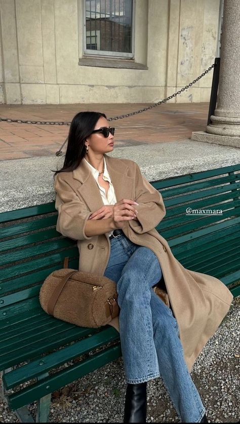 Trench Coat Outfit, Coat Outfit, Paris Outfits, Looks Black, Rock A, Modest Fashion Outfits, Coat Outfits, Looks Style, Winter Fashion Outfits