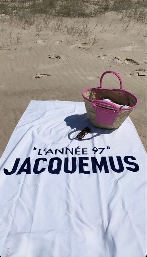 beach bag jacquemus beach tote jacquemus towel summer vibes suntanning sun tanning tannedgirl tanned summer beach days beach dates sunglasses summer dates sunshine tan Jacquemus Beach, Beach Dates, Bag Jacquemus, Sun Tanning, Summer Board, Sunglasses Summer, Rich Girl Lifestyle, Summer Dates, Bags Aesthetic