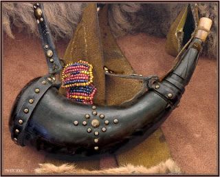 Contemporary Makers: Chuck Burrows Bags:Old and New Mountain Man Rendezvous, Scrimshaw Art, Shooting Bags, Moccasin Pattern, Man Gear, Man Painting, Powder Horn, Fur Trade, Mountain Men