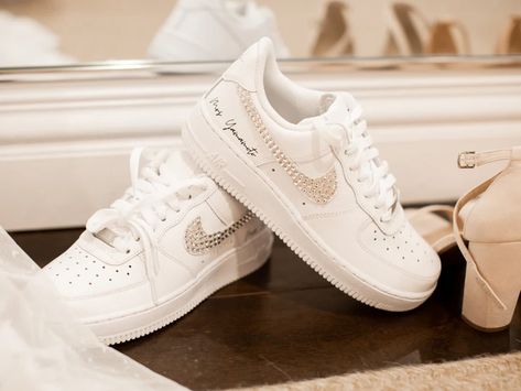 Reception Outfit For Bride, Wedding Tennis Shoes, Wedding Sneakers For Bride, Bride Sneakers, Wedding Shoes Sneakers, Reception Shoes, Wedding Reception Outfit, White Nike Air Force 1, Reception Outfits