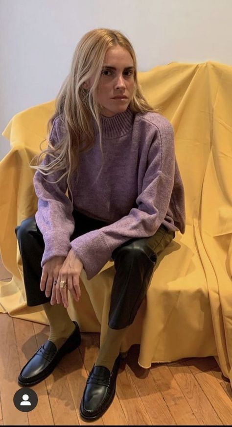 Blanca Miro Style, Purple Sweater Outfit, Sweater Outfit, Purple Sweater, Style Crush, 가을 패션, Work Attire, Winter Looks, Daily Outfits