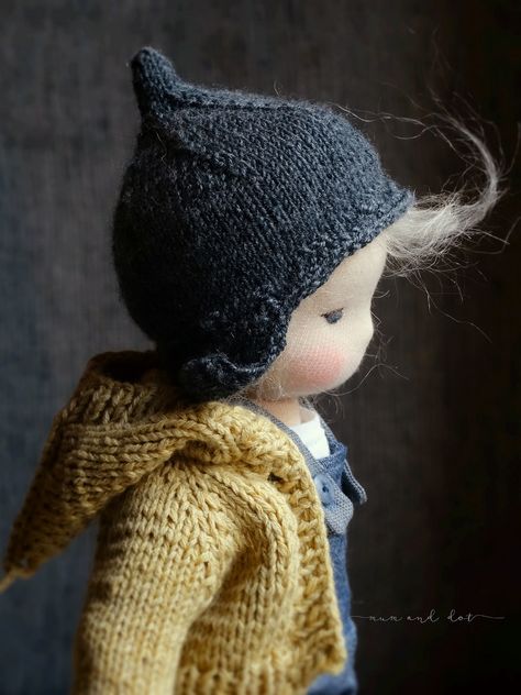 Explore mumanddot's photos on Flickr. mumanddot has uploaded 439 photos to Flickr. Waldorf Dolls Clothes, Knitted Doll Patterns, Waldorf Doll, Cloth Dolls, Waldorf Dolls, Textile Doll, Cloth Doll, Dollhouse Dolls, Knitted Dolls