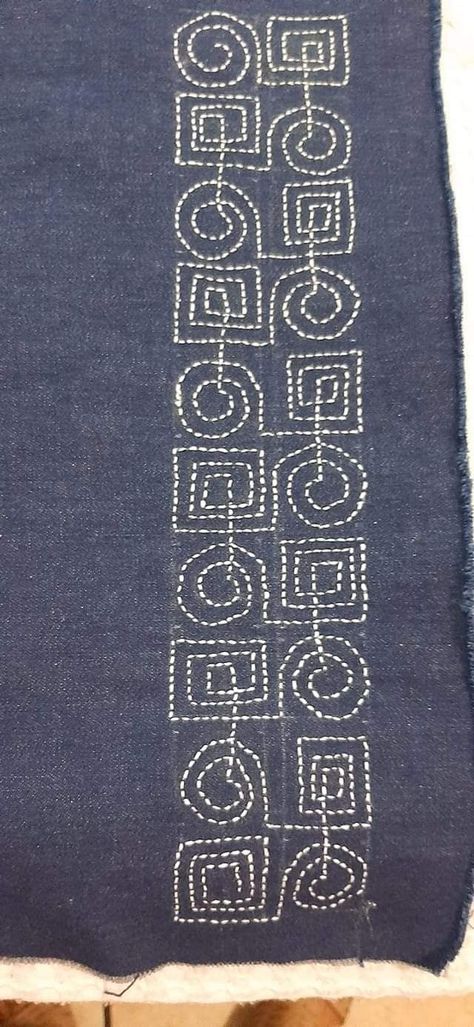 Sashiko Embroidery Jeans, Shashiko Embroidery Jeans, Shashiko Embroidery Patterns, Shasiko Pattern, Kantha Embroidery Designs Pattern, Japanese Quilts Sashiko, Japanese Embroidery Sashiko Pattern, Boro Stitching Tutorials, Sashiko Pattern Free