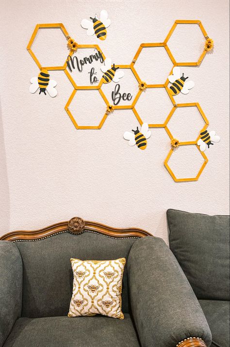 Diy Bee Themed Party Decorations, Honeycomb Diy Decoration, Diy Bee Theme Decor, Bee Diy Decor, Honey Bee Themed Baby Shower Ideas, Diy Bee Hive Decoration, Bee Photo Booth, Diy Bee Decorations, Honey Bee Decorations