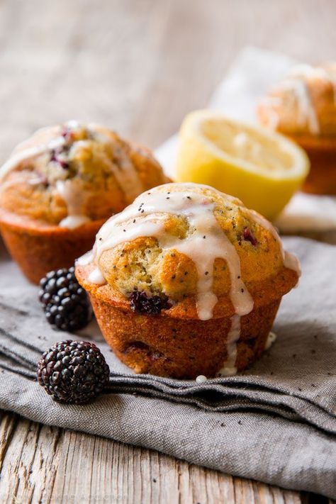 Poppy Seed Muffins Recipe, Blueberry Chocolate Chip Muffins, Baking Summer, Lemon Poppy Seed Muffins Recipe, Blackberry Muffin, Blackberry Lemon, Lemon Poppy Seed Muffins, Fruit Recipe, Seed Muffins