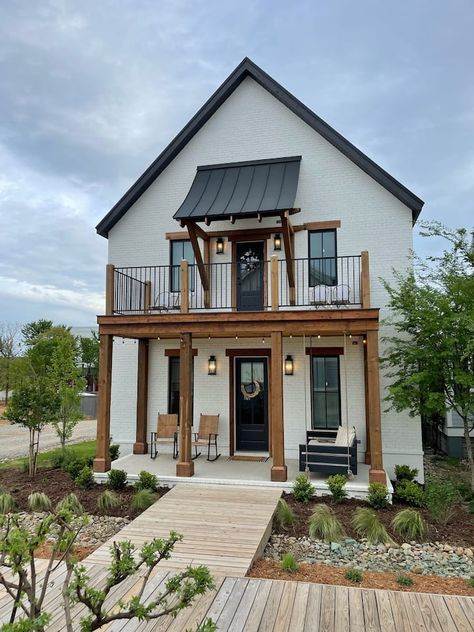 The Broadmoor House, Small Modern Lake House, Tiny Home On Land, Loft Cabin Ideas, Carlton Landing Oklahoma, Airbnb Floor Plans, Narrow Tiny House, Mini Barn House, Small Mountain Home Plans