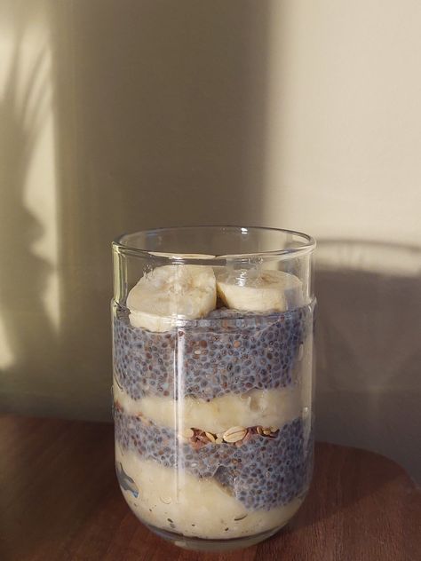 Chia Pudding Aesthetic, Pudding Aesthetic, Jamming Aesthetic, Healthy Breakfast Idea, Breakfast Idea, Photo Insta, Sweet Food, Chia Pudding, Chia Seeds