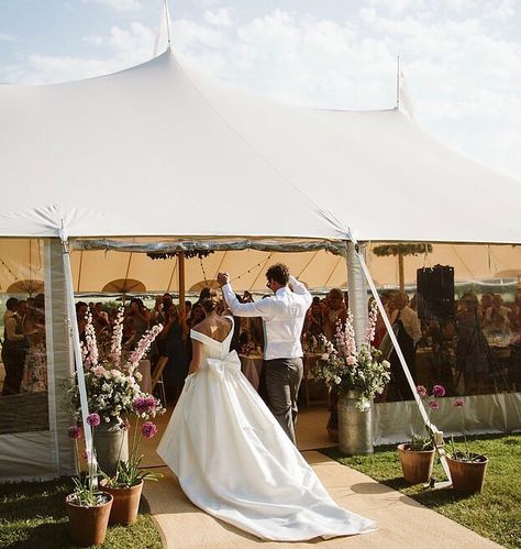 PapaKåta - Weddings & Events on Instagram: “Oh what a feeling! Sarah & Jack walking into their beautiful Sperry Tent for the first time as Mr & Mrs! ✨ Event credits: Photography:…” Backyard Wedding Tent, Sperry Tent Wedding, Sperry Tent, Outdoor Tent Wedding, Wedding Marquee, Manor Wedding, Wedding Tent, Space Wedding, Marquee Wedding