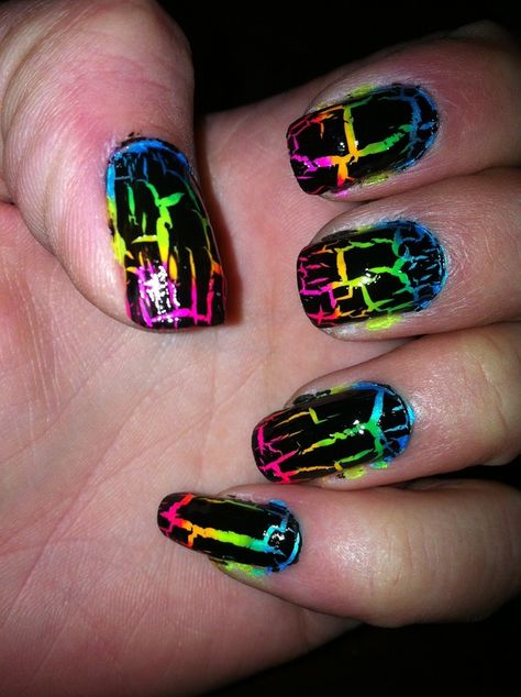 Rainbow Nails with Black Crackle Black Crackle Nails, Dark Rainbow Nails, Crackle Nail Polish, Crackle Nails, Nail Art Techniques, New Nail Designs, Crazy Nails, Dark Nails, Really Cute Nails