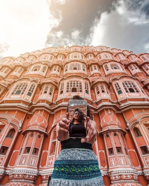 Jaipur Photography Poses, Jaipur Photography, Jaipur Diaries, Rajasthan Travel, Jaipur Travel, Hawa Mahal, India Travel Places, Travel Pose, Mussoorie