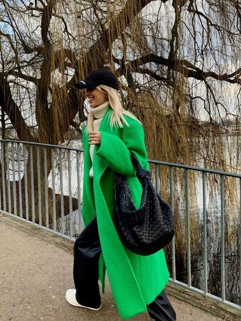 green winter coat long coat outfit bottega veneta leather wide leg pant woven handbag purse jodie style inspo fashion outfit ootd winter Green Coat Styling, Green Coat Street Style, Bright Green Coat Outfit, Bright Green Jacket Outfit, Green Long Coat Outfit, Long Green Coat Outfit, Green Winter Coat Outfit, Green Outfit Winter, Green Coat Outfit Winter