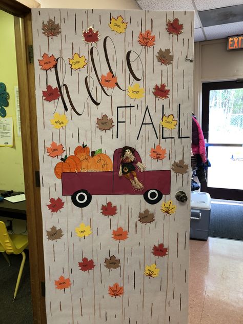 Fall Doors For School, Preschool Door Decorations, Winter Classroom Door, Halloween Door Decorations Classroom, Fall Classroom Door, Winter Classroom Decorations, Preschool Door, Diy Door Decor, Dorm Door Decorations