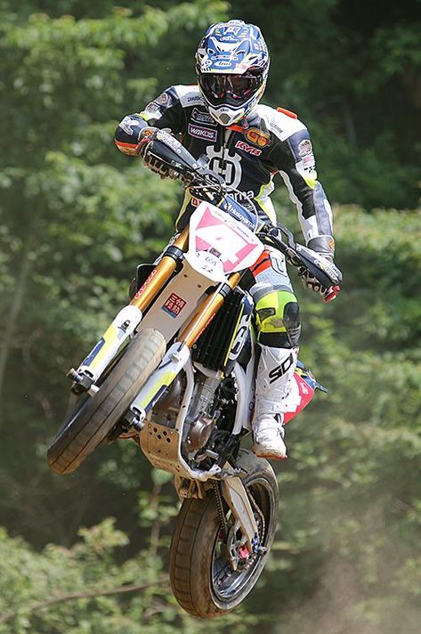 Supermoto Racing, Supermoto Bikes, Harley Gear, Red Motorcycle, Street Bike, Dirt Bike Girl, Sport Bike, Moto Bike, Pit Bike