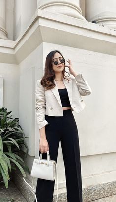 Formal Gala Outfits For Women, Business Casual Outfits Korean, Semi Formal Outfits For Women Summer, Cropped Blazer Outfit Classy, Formal Attire Women, Semi Formal Outfits For Women, Formal Attire For Women, Semi Formal Outfits, Formal Office