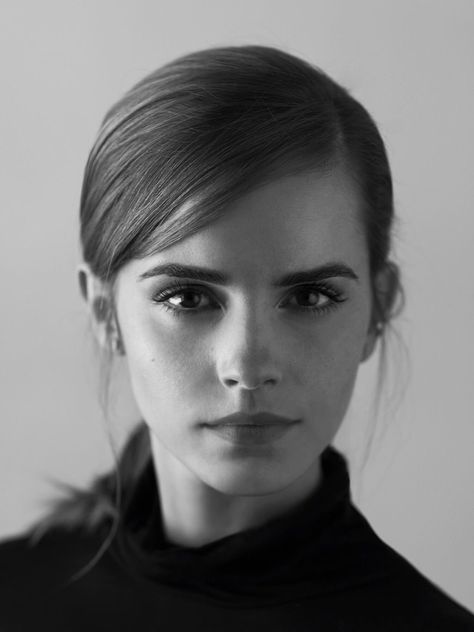 Steve Mccurry, Face Photography, Celebrity Portraits, Face Photo, Black And White Portraits, Unique Image, 인물 사진, Photography Women, Emma Watson