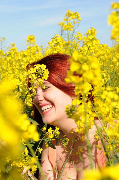 Mustard Field, Rapeseed Field, Canola Field, Yellow Photography, Mustard Flowers, Splash Images, Flower Photoshoot, Selfie Poses Instagram, Classy Photography