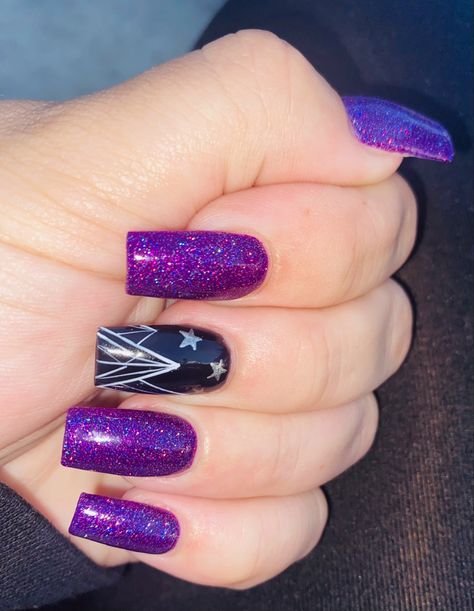 Starfall Acomaf Nails, A Court Of Thorns And Roses Nail Art, A Court Of Thorns And Roses Nails, Acotar Themed Nails, Acotar Nails Ideas, Velaris Inspired Nails, Night Court Nails, Acotar Nails, Roses Nails