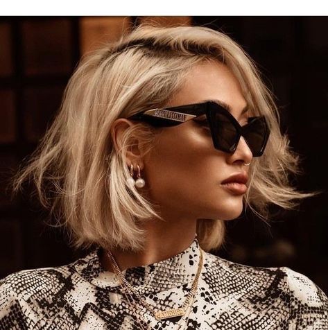 Esther Quek, Corte Chanel, Micah Gianelli, Wedding Hairs, Side Ponytail Hairstyles, Platinum Blonde Bobs, Edgy Short Hair, Bob Hairstyles For Fine Hair, Hair Brained