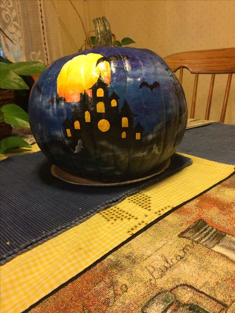 Creative Pumpkin Painting, Halloween Gourds, Pumpkin Decorating Contest, Pumpkin Painting Ideas, Halloween Pumpkin Designs, Halloween Pumpkins Painted, Painted Pumpkin, Creative Pumpkins, Pumpkin Carving Templates