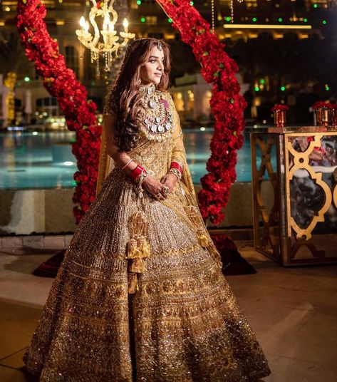 Manish Malhotra 2023 Collection, Golden Wedding Lehenga, Gold Bridal Lehenga, Manish Malhotra Collection, Daffodil Color, Bride On Wedding Day, Gold Outfits, Masala Sauce, Wedding Dates